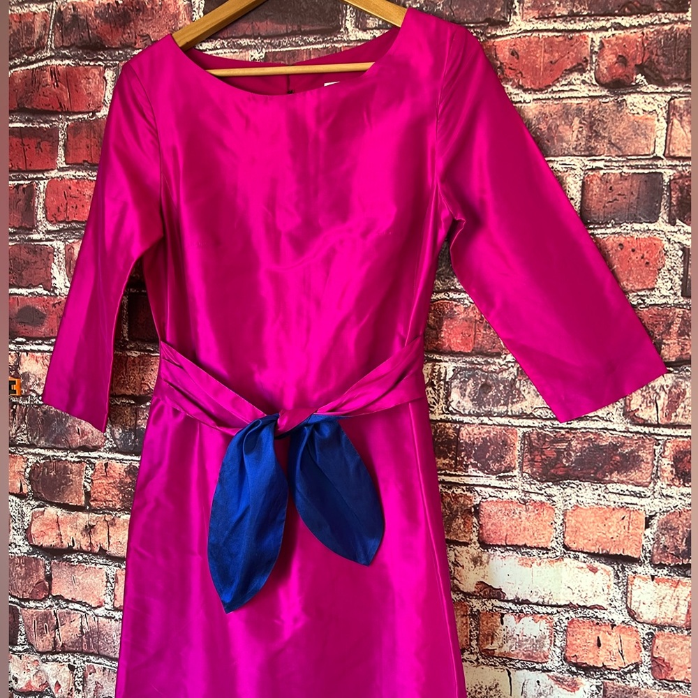Bright Fuchsia Midi Dress with Navy Tie Waist - Picture 3 of 11